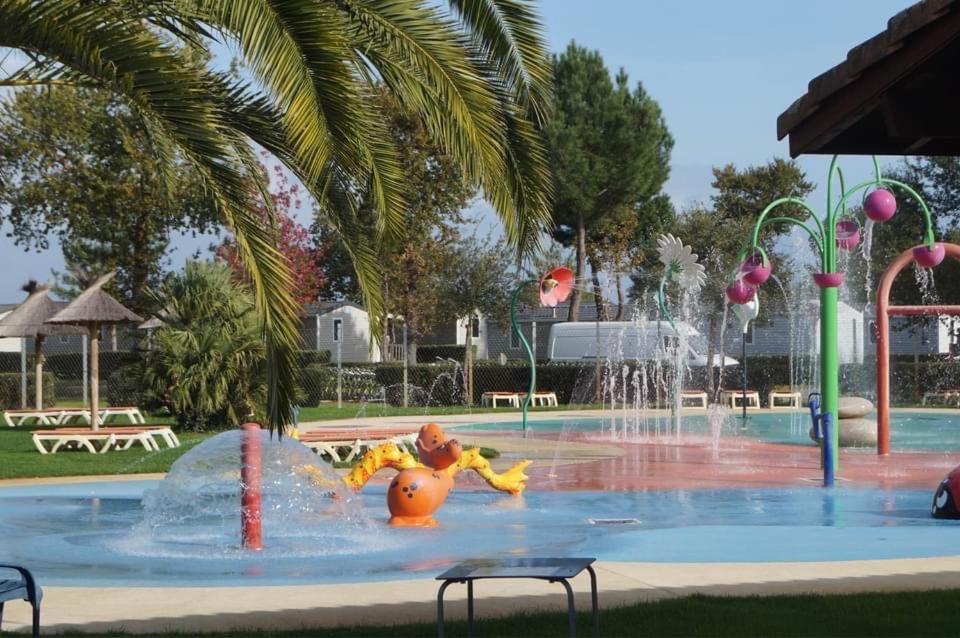 Mobilhome Tout Confort Les Viviers Lege-Cap-Ferret Bagian luar foto